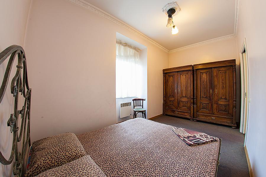 Historic Apartment Near Rynor Square Lviv Exterior photo
